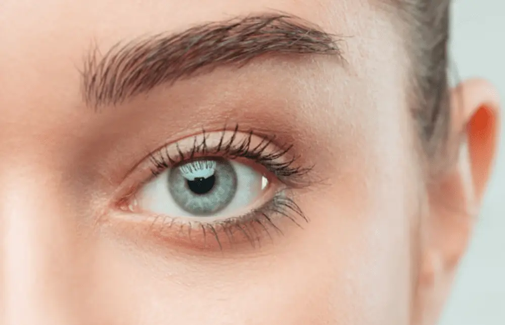 Помутнение хрусталика – первый признак катаракты